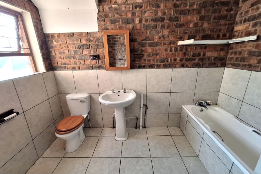 5 Bedroom Property for Sale in Paradise Beach Eastern Cape